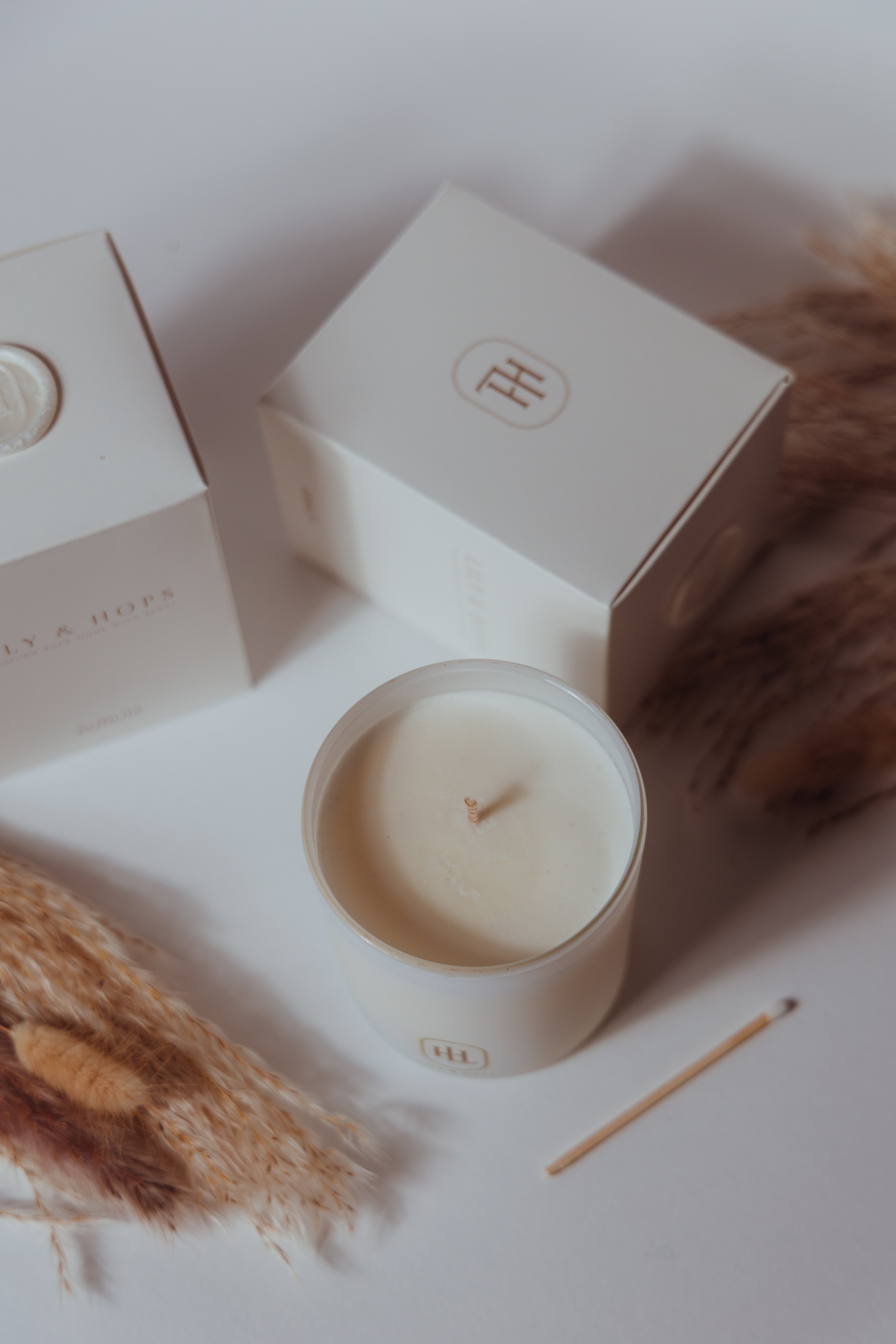 SANTI || SOY WAX CANDLE